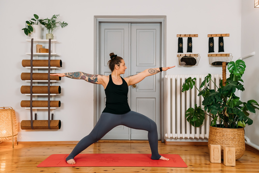 Vinyasa Joga dla początkujących - kurs online - Yoga Home